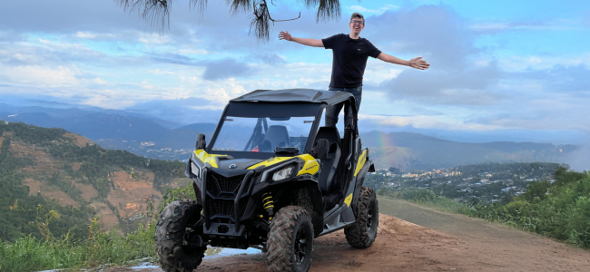 Passeio de UTV no Pico do Imbiri em Campos do Jordão no - SP
